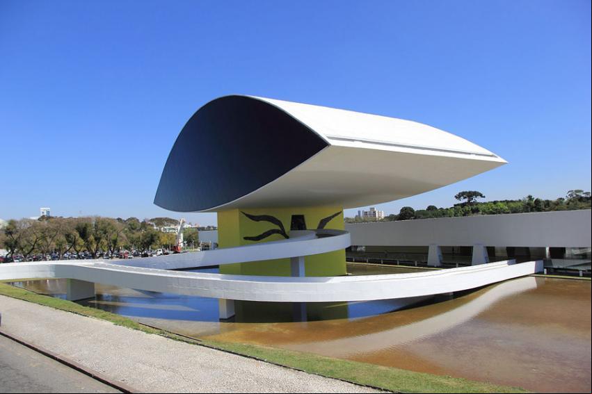 Museu Oscar Niemeyer - Foto: Halley Pacheco de Oliveira (Licen