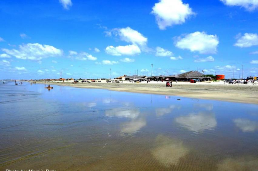 Praia de Atalaia - Foto: Morais Brito Praia de Atalaia - Foto: Morais Brito