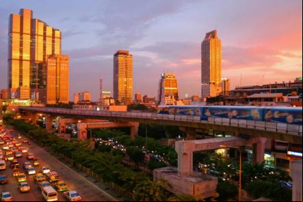 Vista do distrito de Sathon - Foto: Diliff (Licenca-cc-by-sa-3-0)